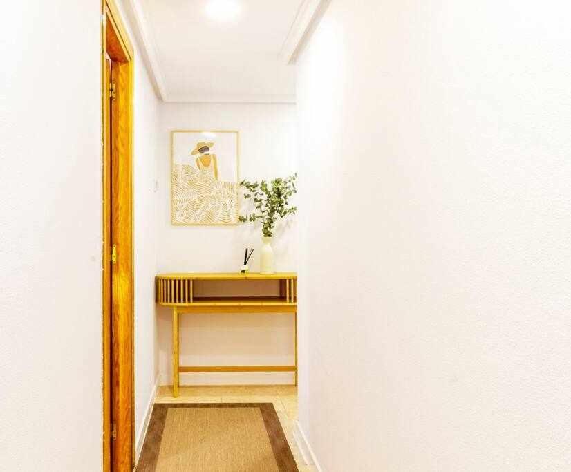 Apartamento Pink Maritimo Torrevieja Zewnętrze zdjęcie