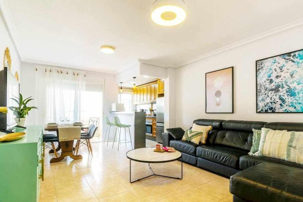 Apartamento Pink Maritimo Torrevieja Zewnętrze zdjęcie