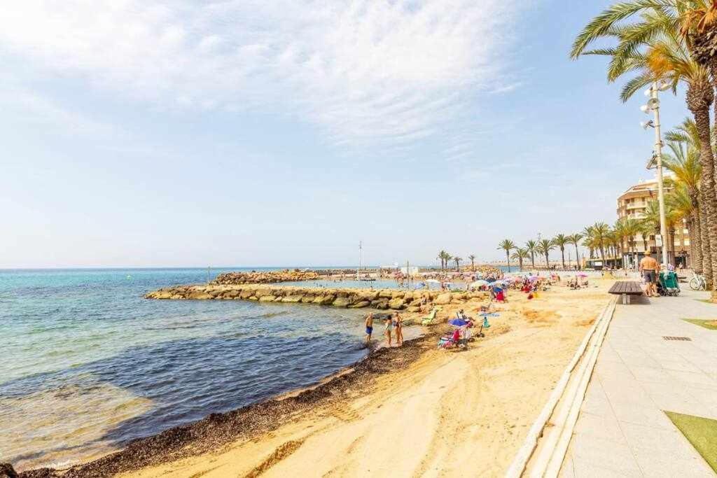 Apartamento Pink Maritimo Torrevieja Zewnętrze zdjęcie
