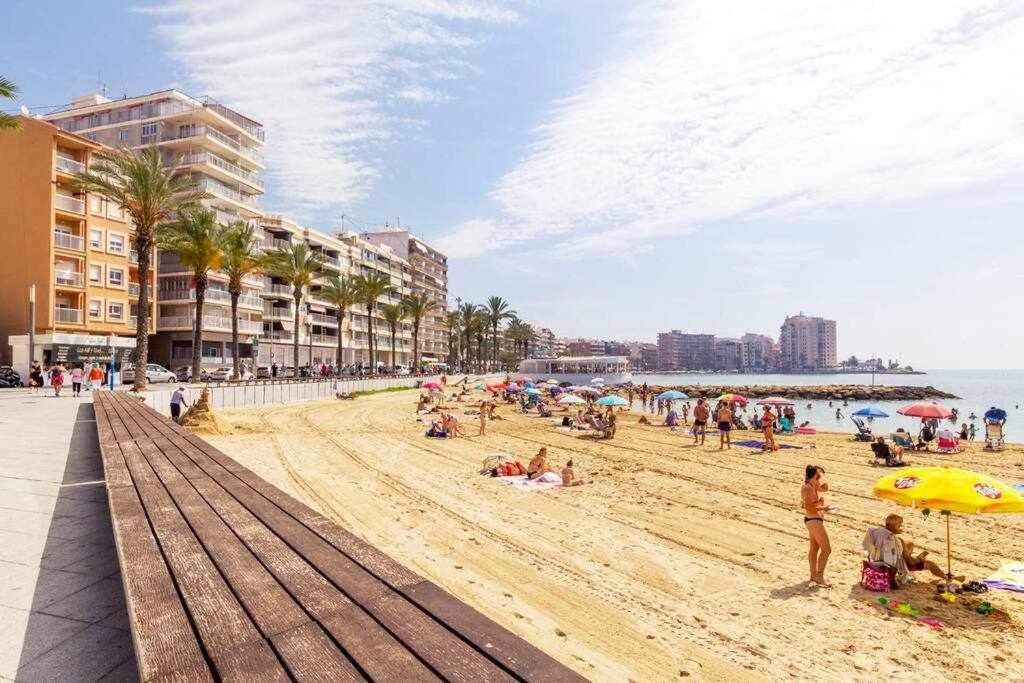 Apartamento Pink Maritimo Torrevieja Zewnętrze zdjęcie
